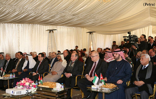 رئيس الوزراء يفتتح مشروع ممر عمان التنموي