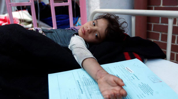 عشرات الوفيات بالكوليرا.. والحوثيون يمنعون معالجة المرضى