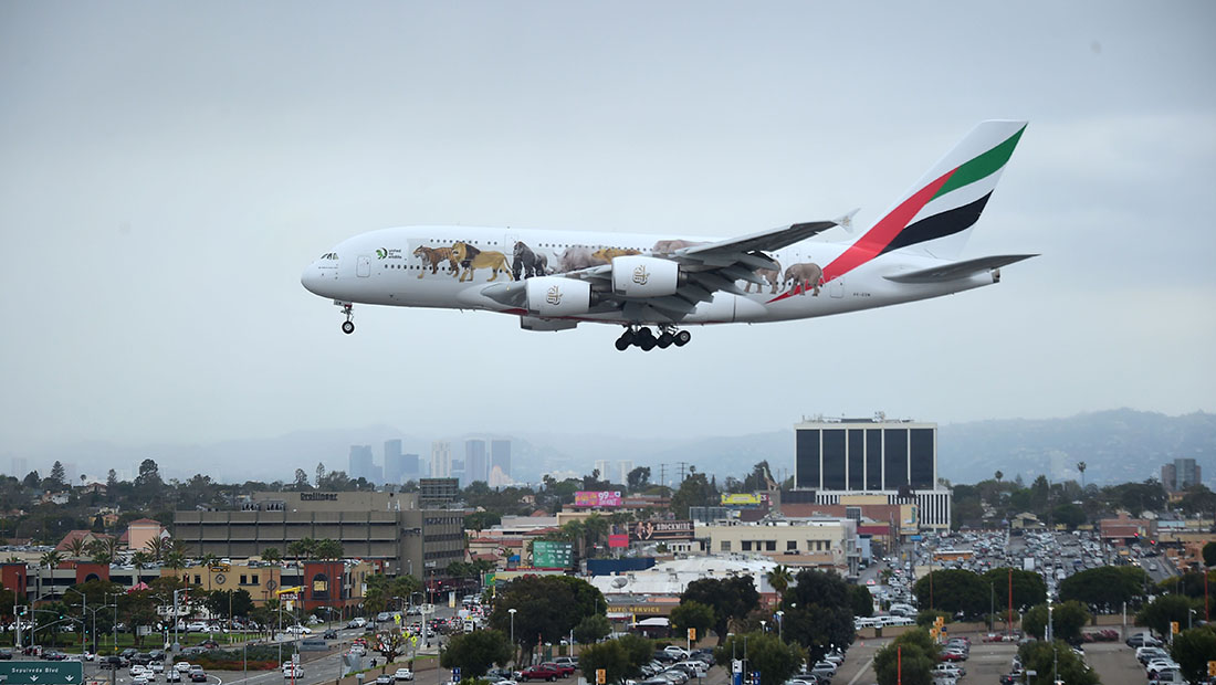 طيران الإمارات تعلن هبوط أرباحها السنوية بنسبة 82%