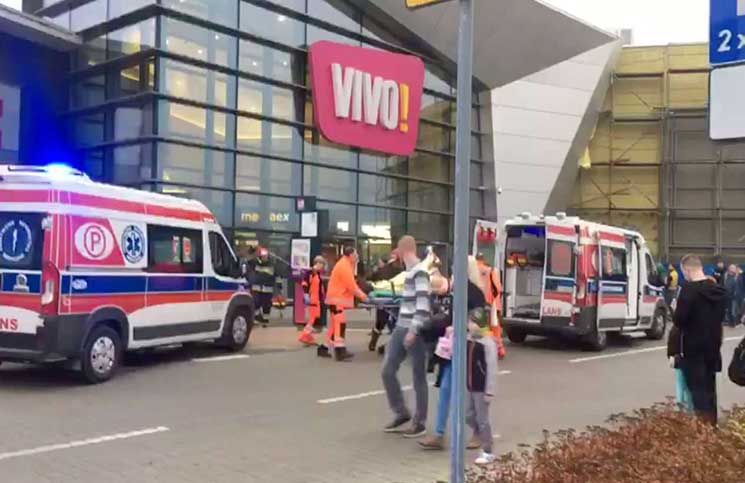 مقتل شخص وإصابة 7 في هجوم طعن بمركز تسوق في بولندا