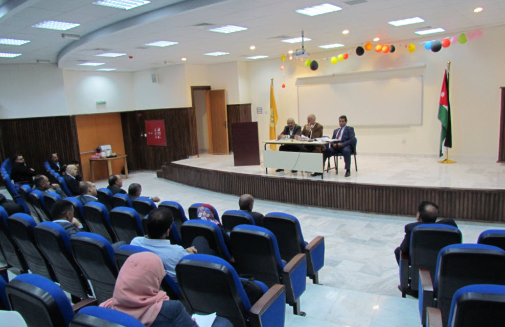 دورة تدريبية بعنوان "تنمية كفايات أعضاء هيئة التدريس" في جامعة الحسين بن طلال