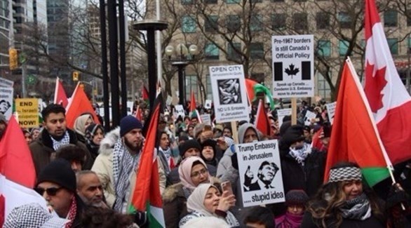 الكنديون يتظاهرون لليوم الثاني احتجاجا على قرار ترمب