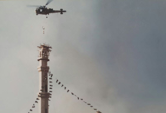 الرفاعي يكتب.. فقط في الأردن المروحية تضع الهلال على أعلى المئذنة