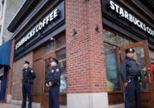 «ستاربكس» تغلق مقاهيها في أميركا للتدريب على التسامح العرقي
