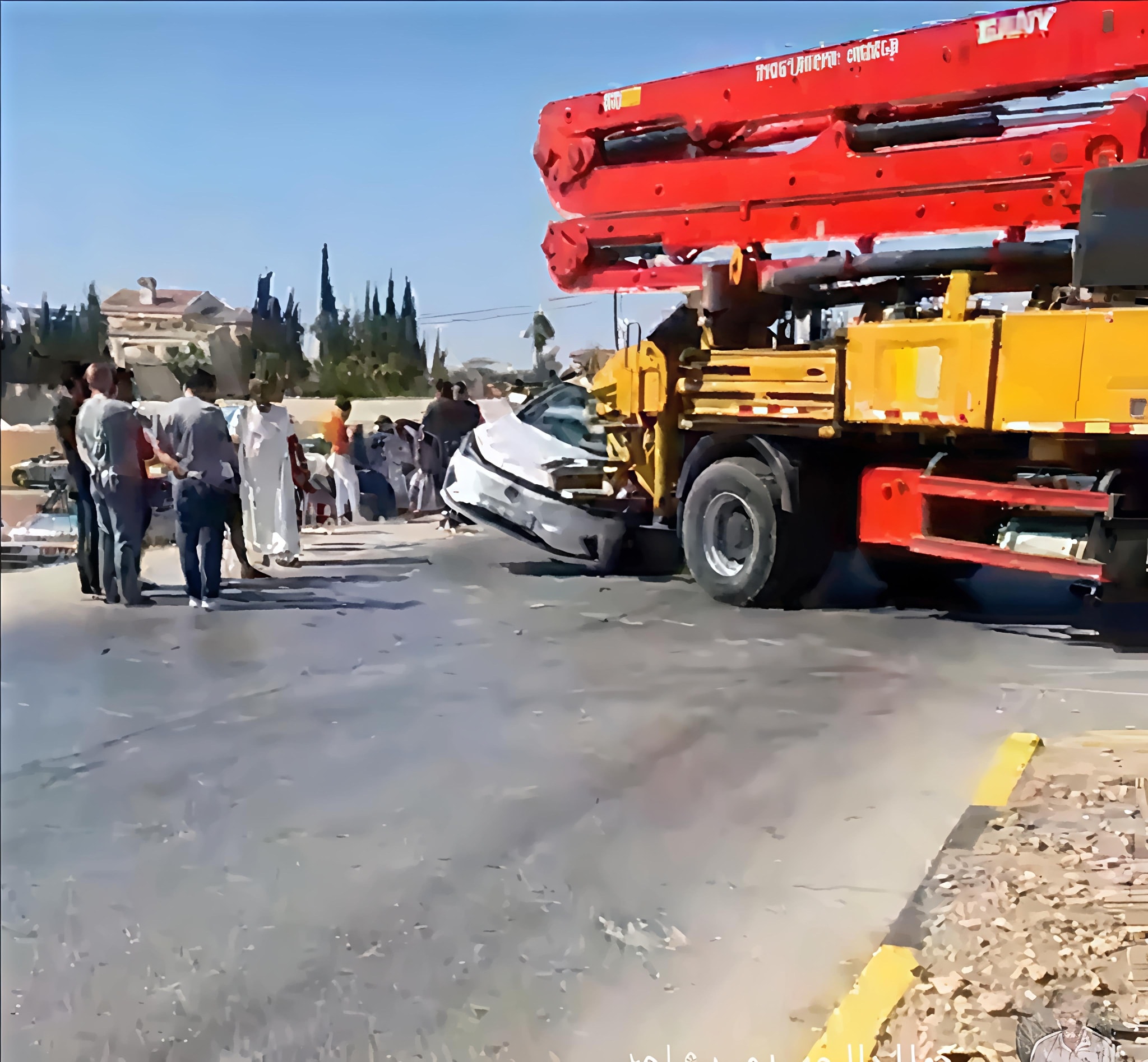 اصطدام مركبة بونش قرب جسر الرمثا.. ومطالبات بمعالجة هندسية عاجلة - صور