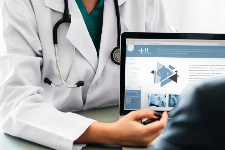 بلقيس ابنة ( الشهيد غازي المرايات ) تحصل على درجة دكتور في الطب