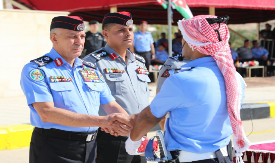 اللواء المعايطة يرعى تخريج كوكبة من مستجدي الأمن العام