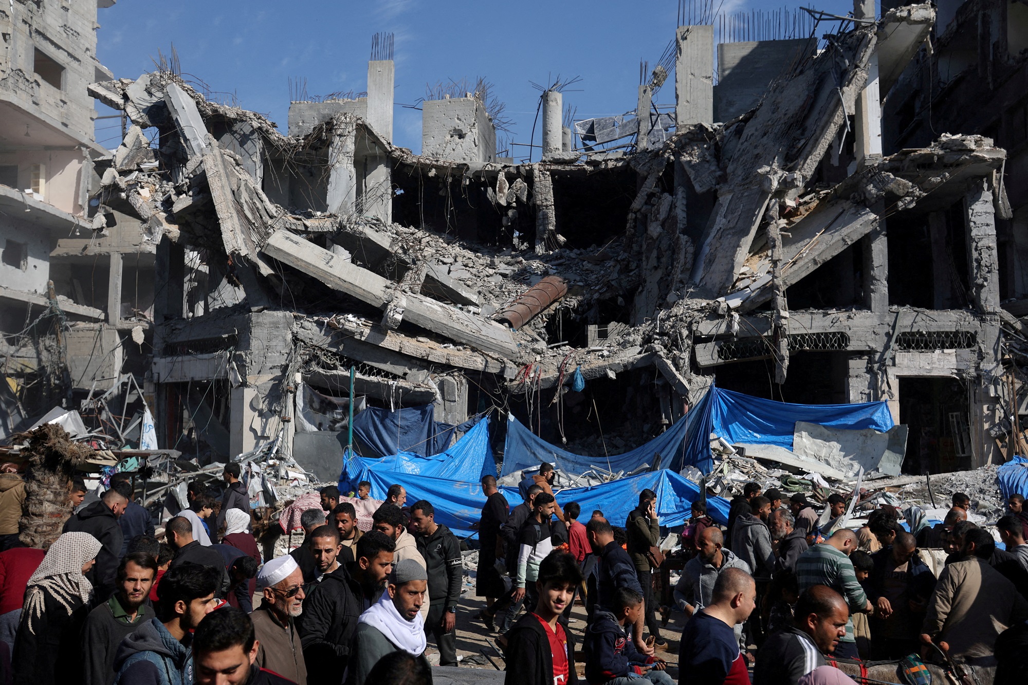 إعلام غزة: 520 شهيدا في اقتحام الاحتلال لمخيم النصيرات