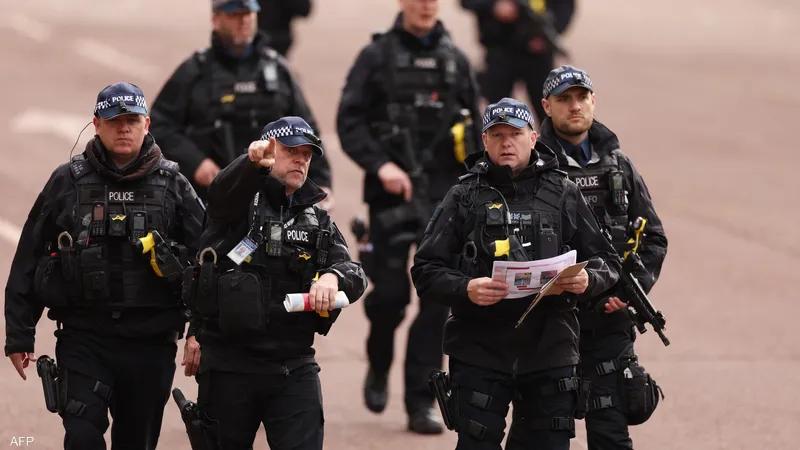 بريطانيا: القبض على شخص هاجم بسيف عناصر شرطة ومدنيين