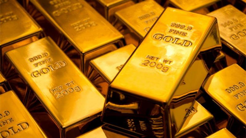 الذهب يواصل الإنخفاض محليا ويتراجع نصف دينار