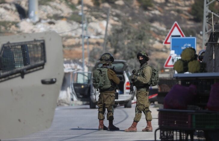 قوات الاحتلال تعتقل 25 فلسطينيا من الضفة وارتفاع عدد المعتقلين إلى 8575 معتقلا