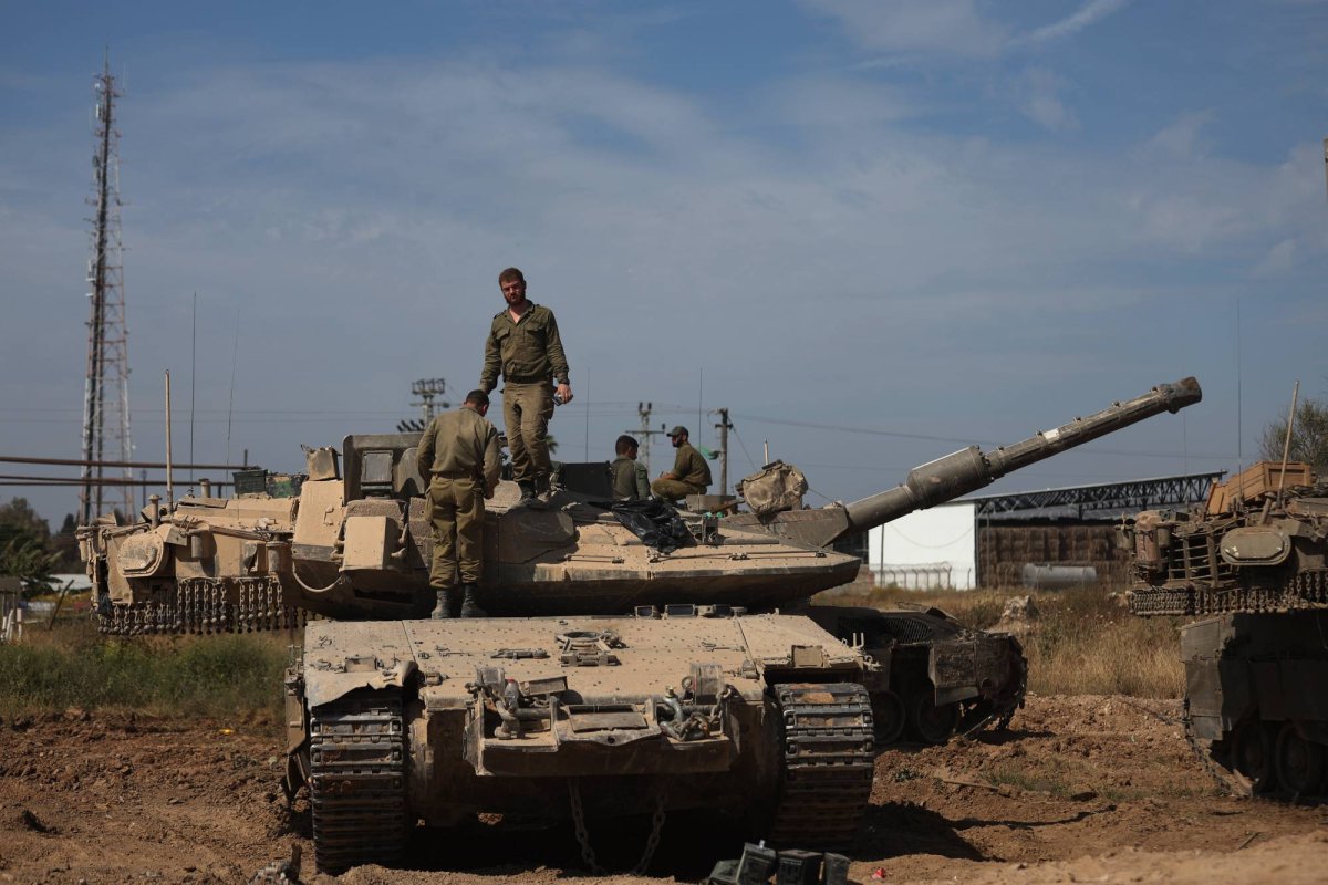 دبابات الاحتلال توسع العملية العسكرية برفح نحو سط المدينة واستمرار إغلاق معبر رفح