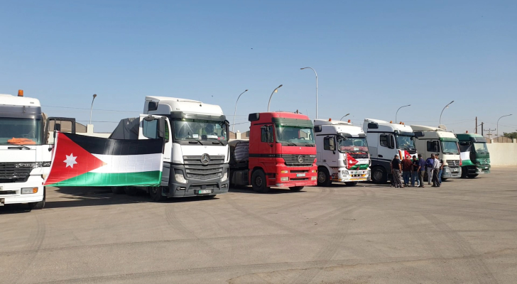 الأردن يسير قافلة مساعدات غذائية جديدة لأهلنا في غزة مكونة من 91 شاحنة