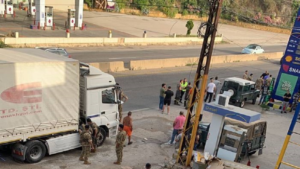 مخابرات الجيش اللبناني تضبط شاحنة محملة بالأسلحة قادمة من سوريا