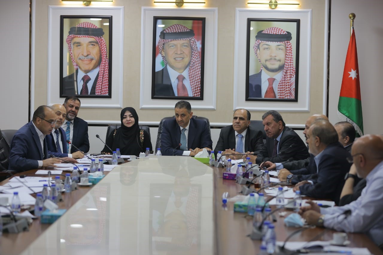 "الاستثمار النيابية" تناقش مشروع قانون ضريبة الأبنية والأراضي