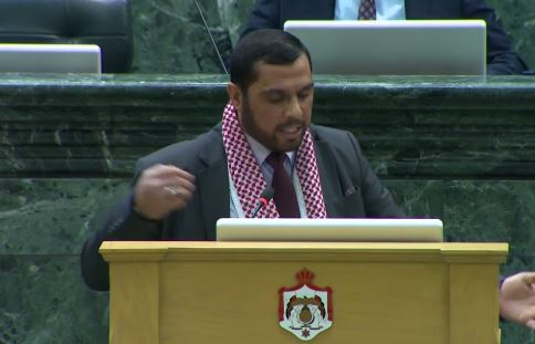 النائب مشاقبة يطالب بتبني مذكرة تصنّف الكيان الصهيوني كياناً إرهابياً