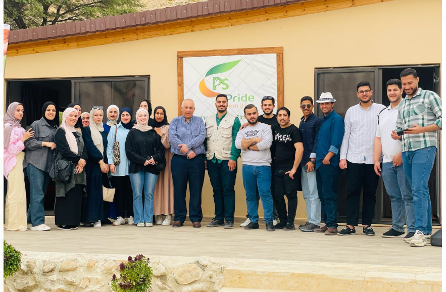وفد من كلية العلوم الحياتية في جامعة جرش يزور شركة برايد سيملس وشركة مؤاب لإنتاج وتطوير البذور