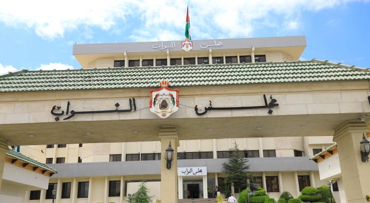 النواب يقر قانون "شؤون المرأة" دون إضافة "مع مراعاة أحكام الشريعة الإسلامية" للمادة 4