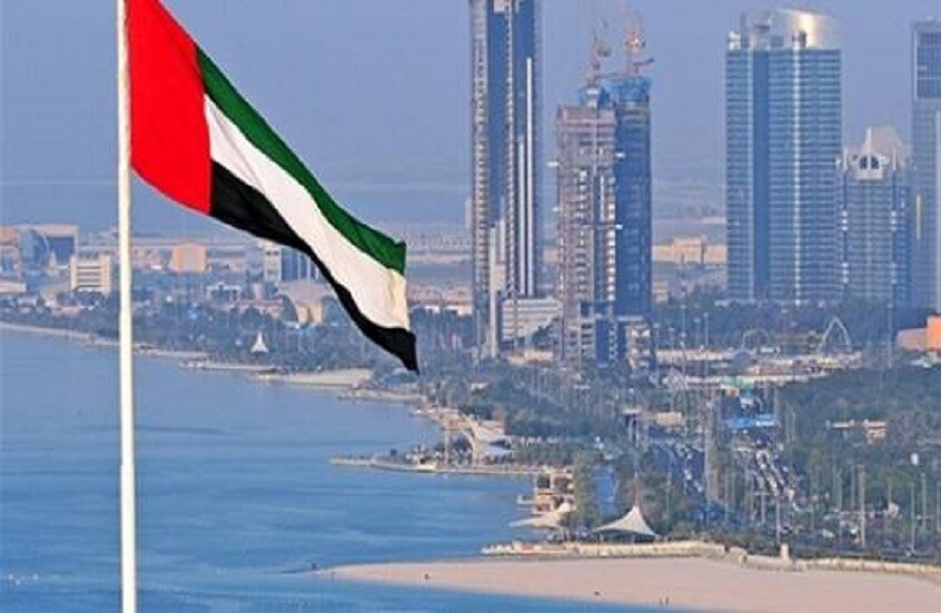 الإمارات تمنع غير المواطنين من التحدث باللهجة المحلية في المشاريع الوطنية