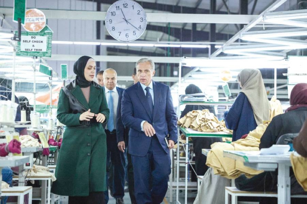 صناعيون: جولات رئيس الوزراء تعزز ثقة المستثمرين