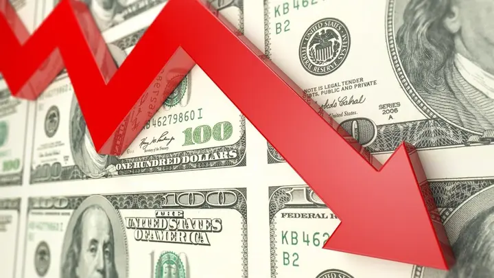 تراجع الدولار لأدنى مستوى في 3 سنوات بسبب مخاوف من تدخل ترامب في الفيدرالي