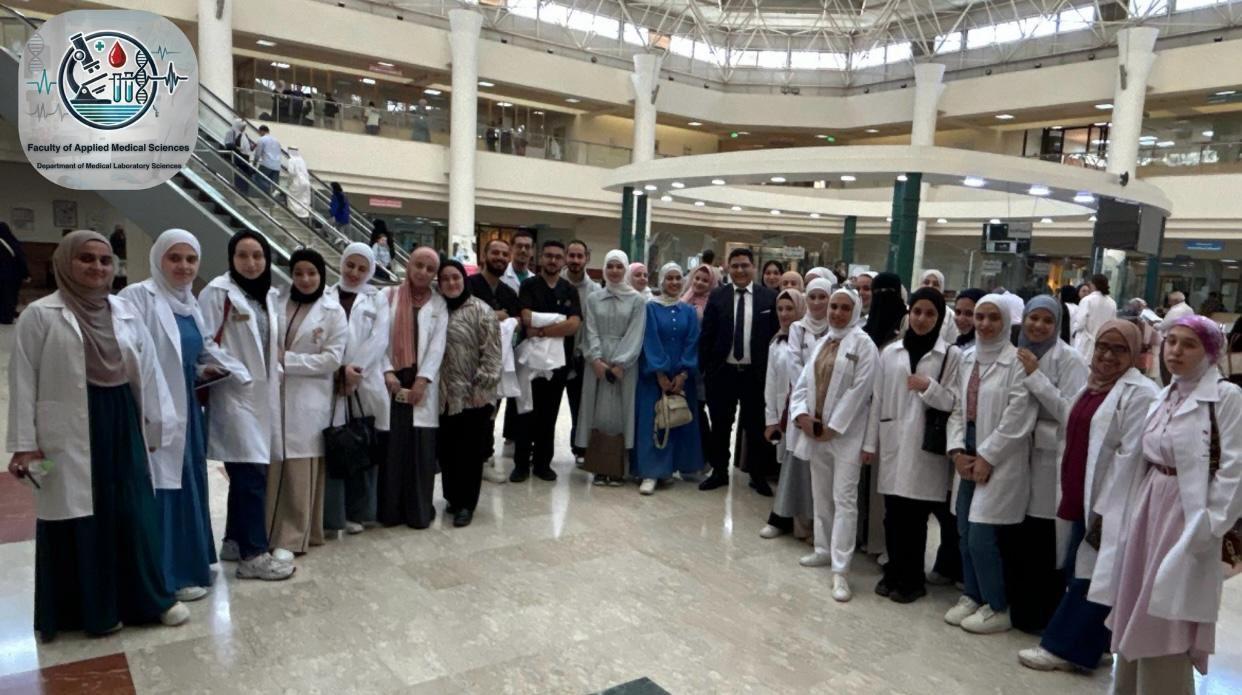 وفد من طلبة العلوم الطبية المخبرية يزور مستشفى الملك المؤسس