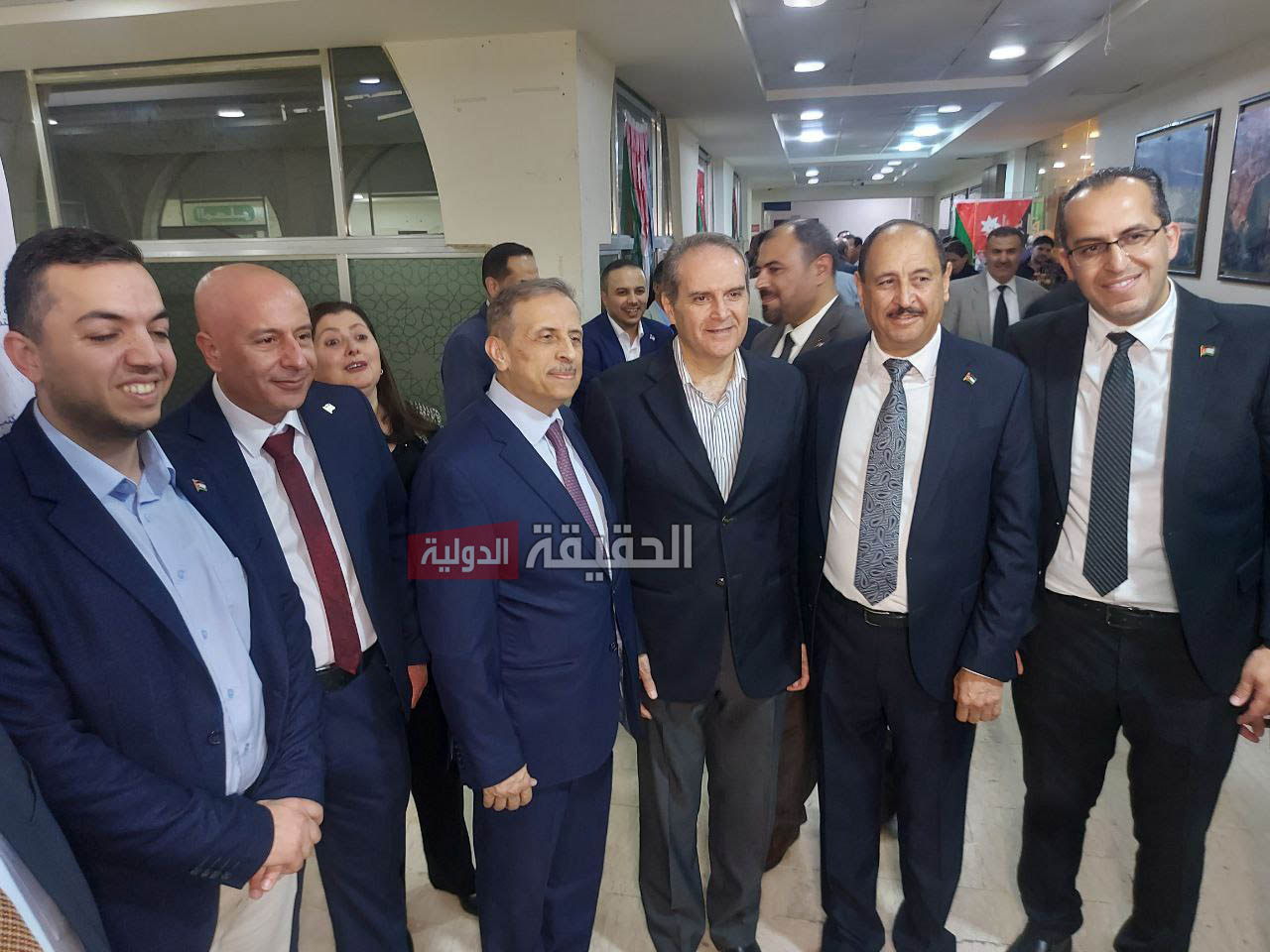 الخشاشنة يتسلم مهام نقيب الأطباء بتأكيد على العمل الجماعي وتحسين أوضاع المهنة.. مصور وتقرير تلفزيوني