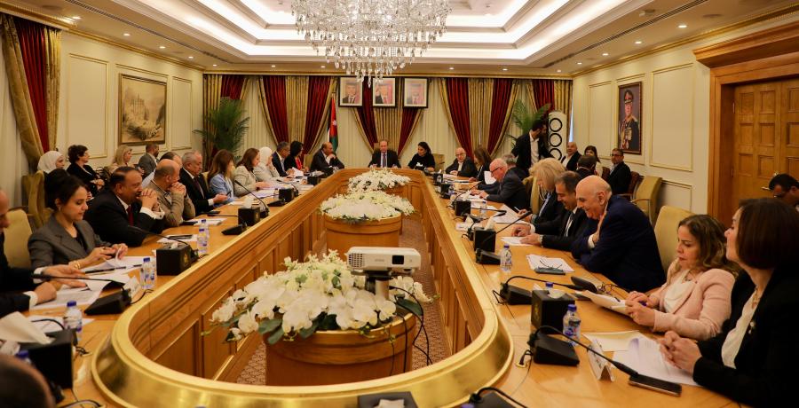 مشتركة في "الأعيان" تقر مشروع قانون "الوطنية لشؤون المرأة"