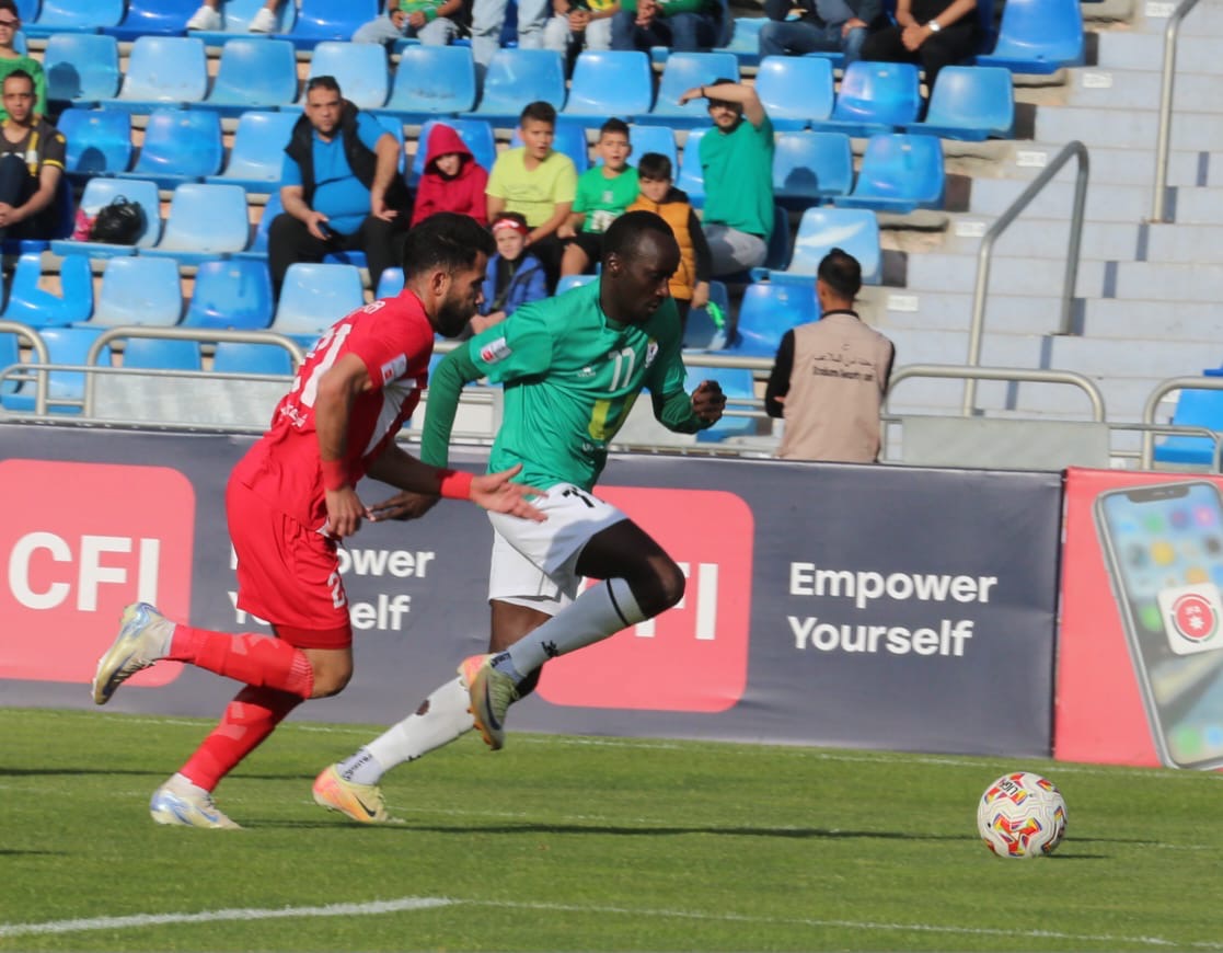 الوحدات يتصدر دوري المحترفين من بوابة الجزيرة