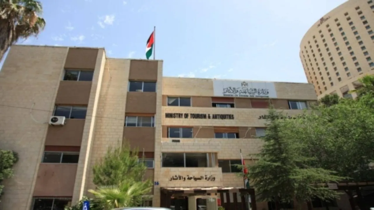 الدكتور فوزي أبو دنَة مديراً عاماً لدائرة الآثار العامَّة