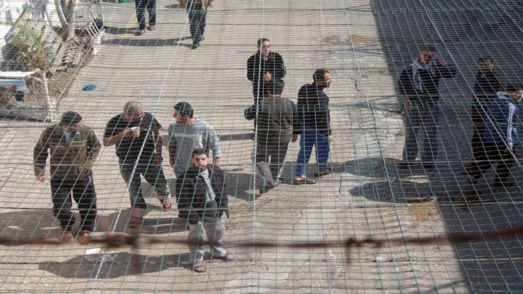 محكمة الاحتلال تأمر بتشريح جثمان شهيد فلسطيني كان على وشك الإفراج عنه