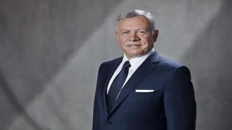 الملك يهنئ العمال: نعتز بكل يدٍ تعمل بإخلاص
