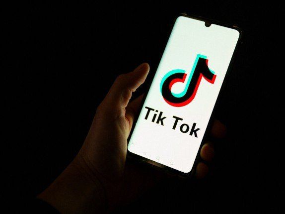غرامة مالية بقيمة 600 مليون دولار على "تيك توك" لإرسال بيانات إلى الصين