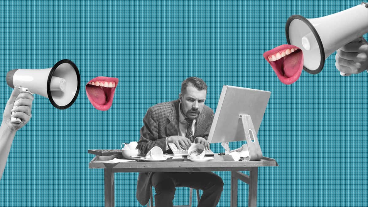 8 مخاطر صحية تهدد حياتك بسبب إدمان العمل لساعات طويلة