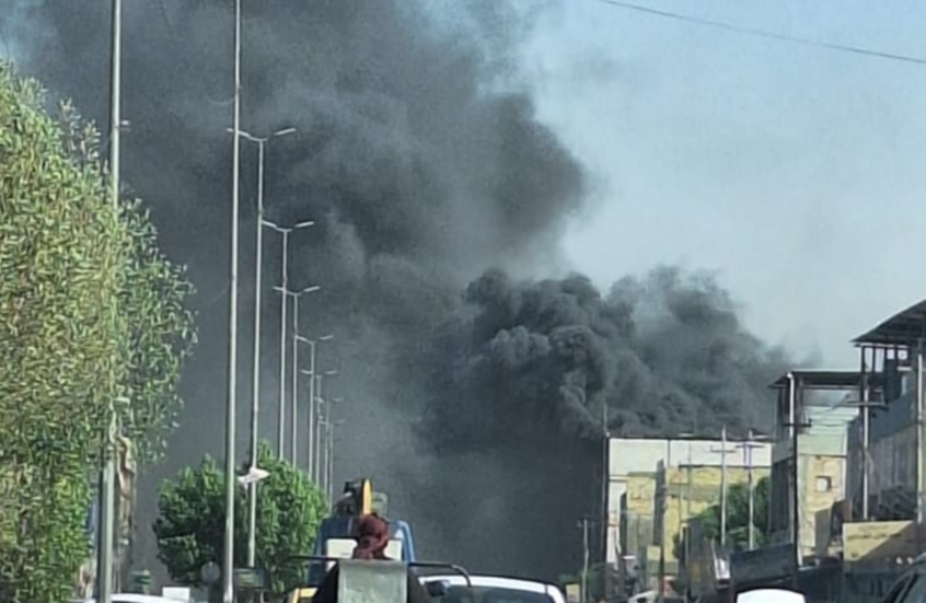 النيران تلتهم مركزًا تجاريًا لقطع غيار المركبات في النجف