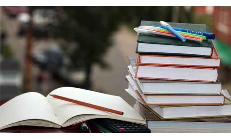 إقرار 65 كتابًا مدرسيًا جديدًا في الأردن يشمل رياض الأطفال والثانوية