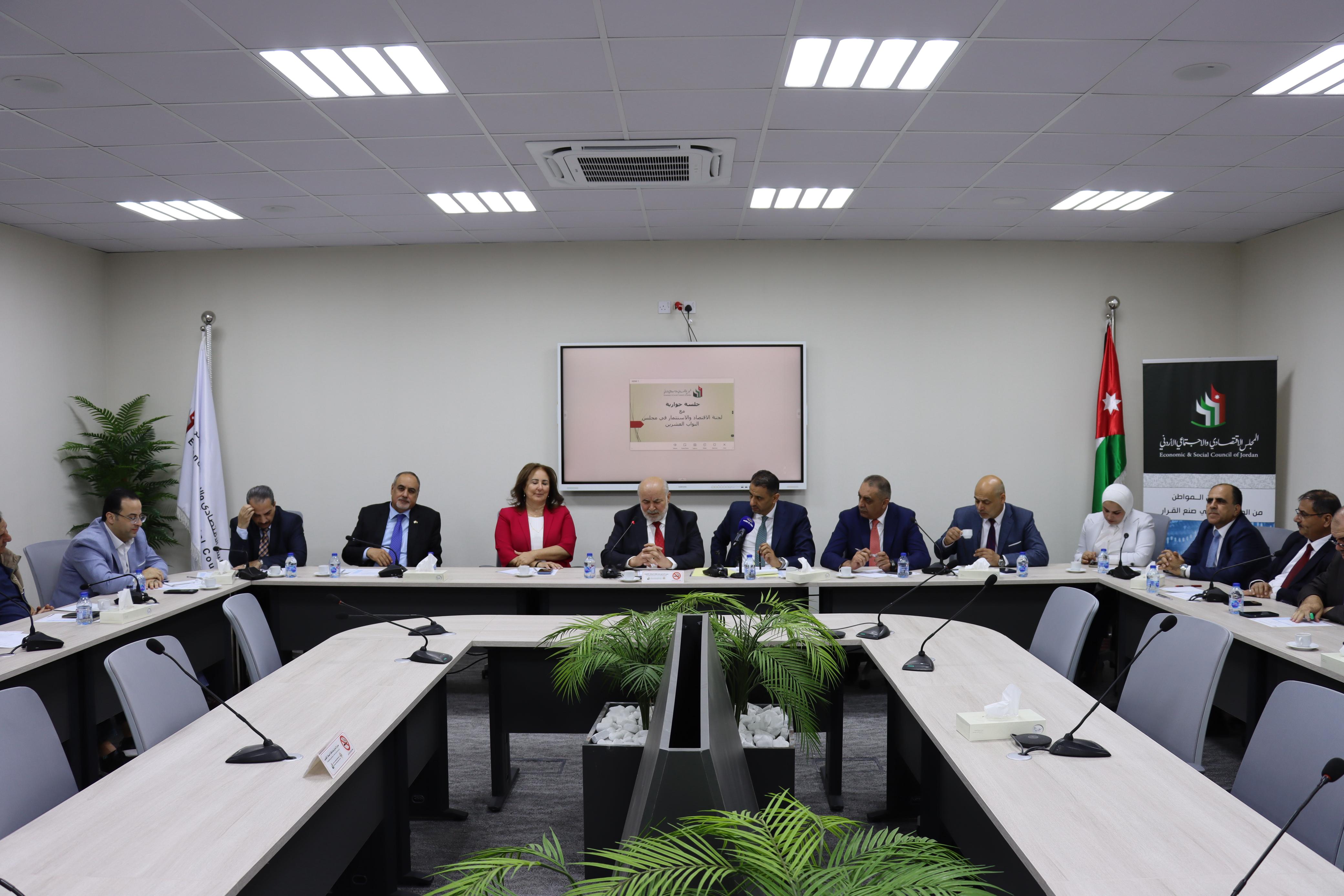 اتفاق لمأسسة العلاقة بين "الاجتماعي الاقتصادي" و"الاستثمار" النيابية"