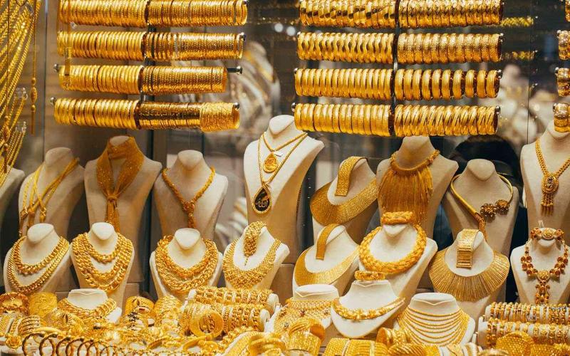 انخفاض أسعار الذهب في السوق المحلي 60 قرشا