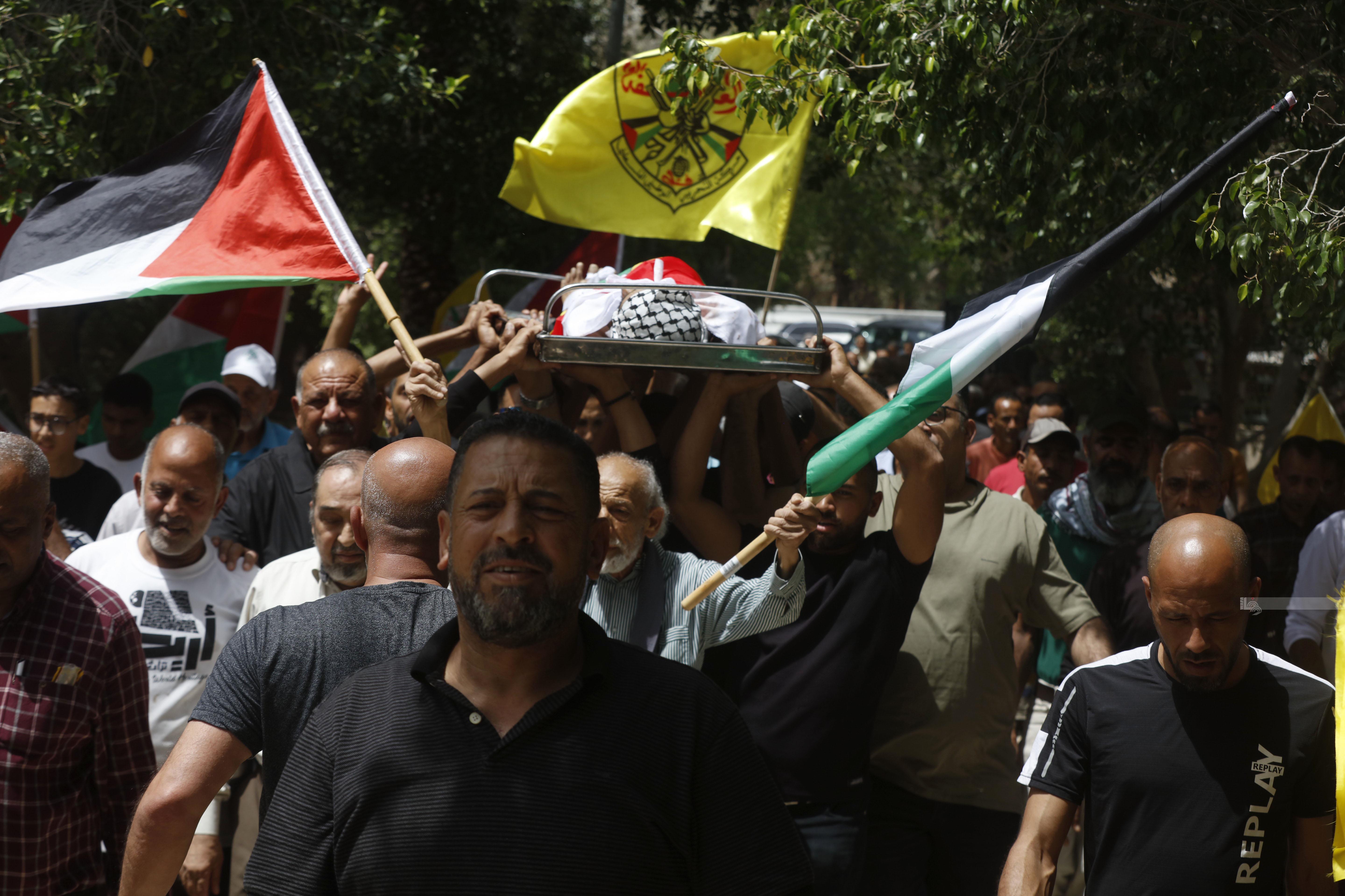 اريحا تشيّع شهيدها محمد جلايطة في موكب مهيب