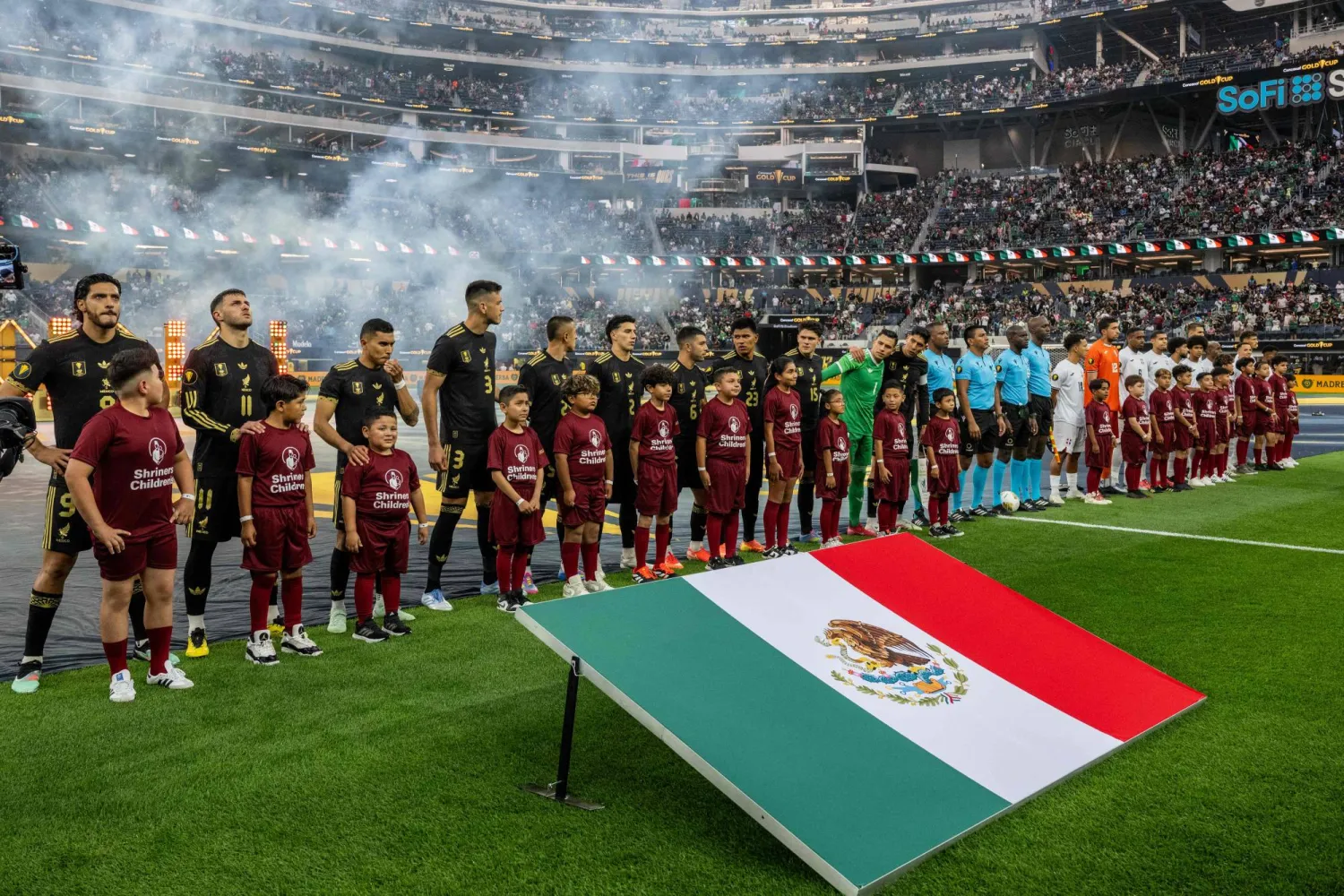 المكسيك تنجو من مفاجآت الدومينيكان بفوز مثير في افتتاح بطولة الكأس الذهبية
