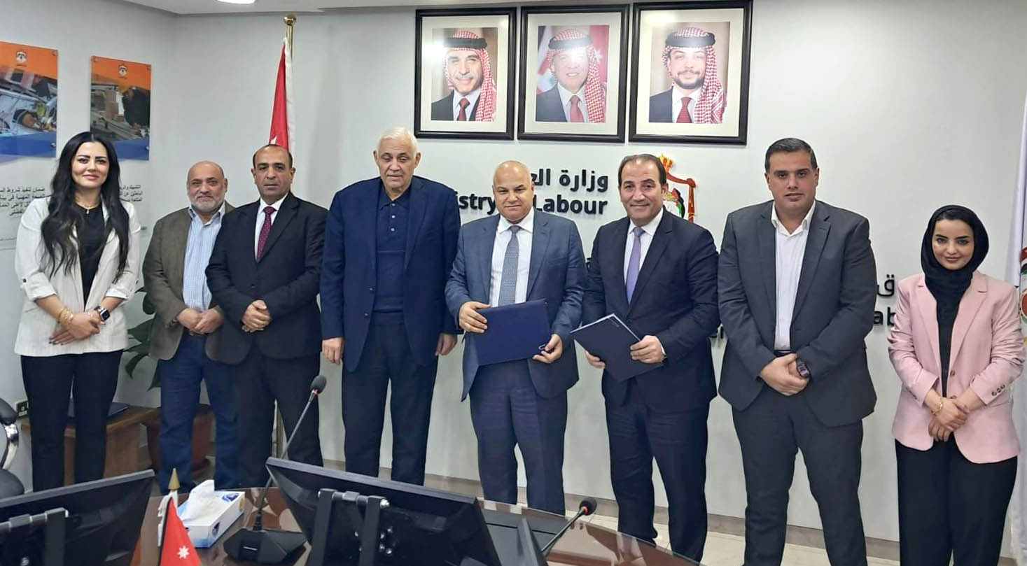 "العمل" و"المقاولين" تفعلان مذكرة التفاهم بينهما