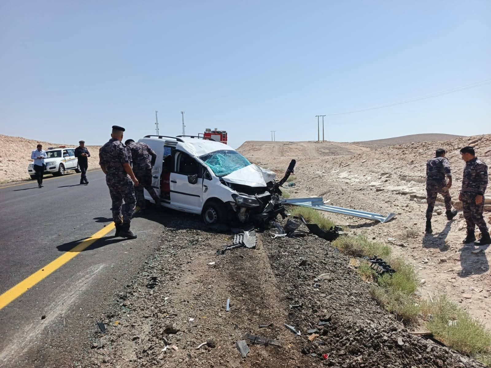 حادث سير على طريق الأزرق / الموقر دون إصابات