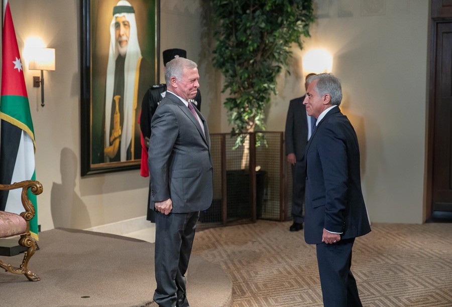 الوزراء الجدد يؤدون اليمين أمام الملك بعد ظهر الأربعاء