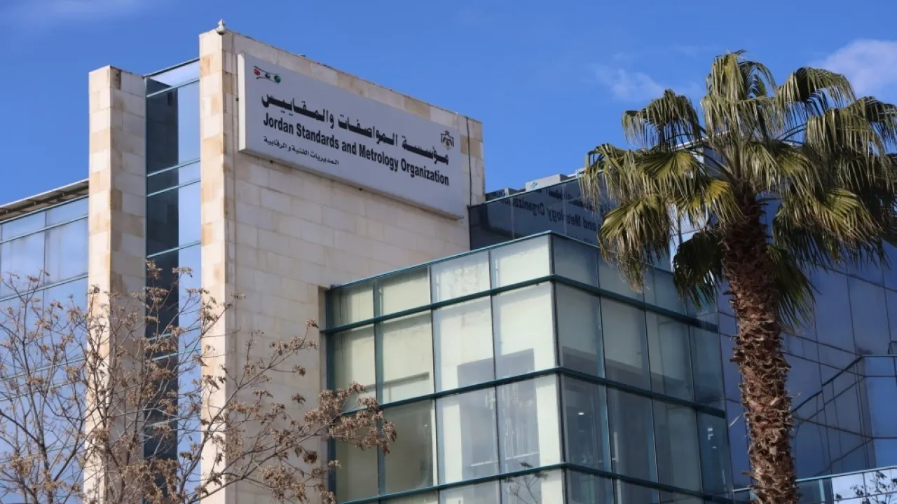 تحويل 13 محطة وصهريج محروقات للنائب العام وإغلاق محطتين
