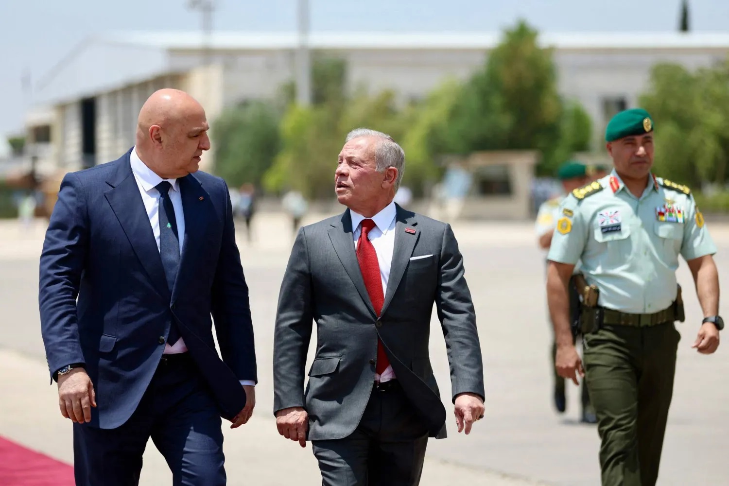 الملك يعزي الرئيس عون ويؤكد وقوف الأردن إلى جانب لبنان