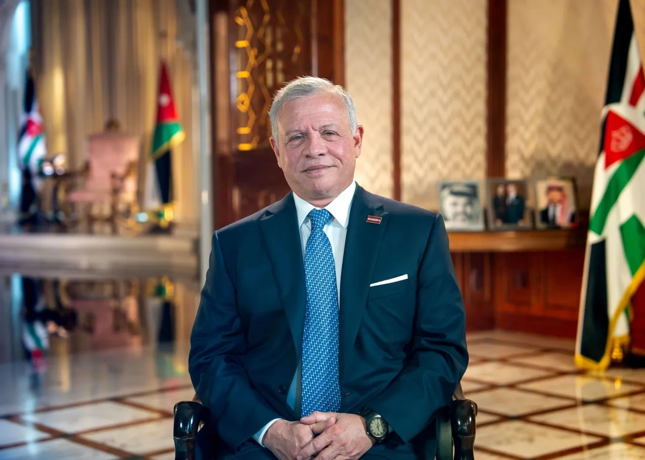 الملك يهنئ هاتفيا رئيس أذربيجان ورئيس الوزراء الأرميني بالتوصل لاتفاق سلام