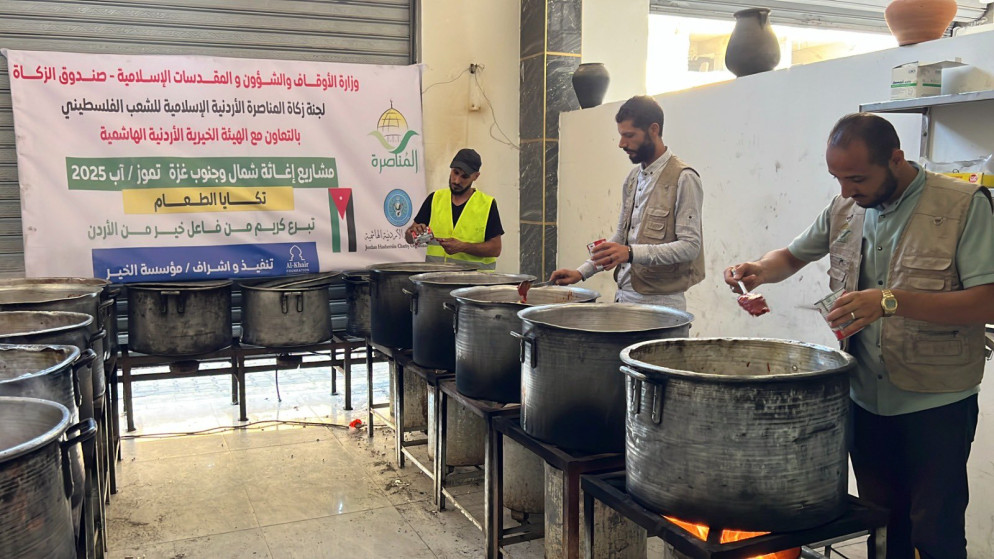 "الخيرية الهاشمية" تواصل توزيع الوجبات في غزة