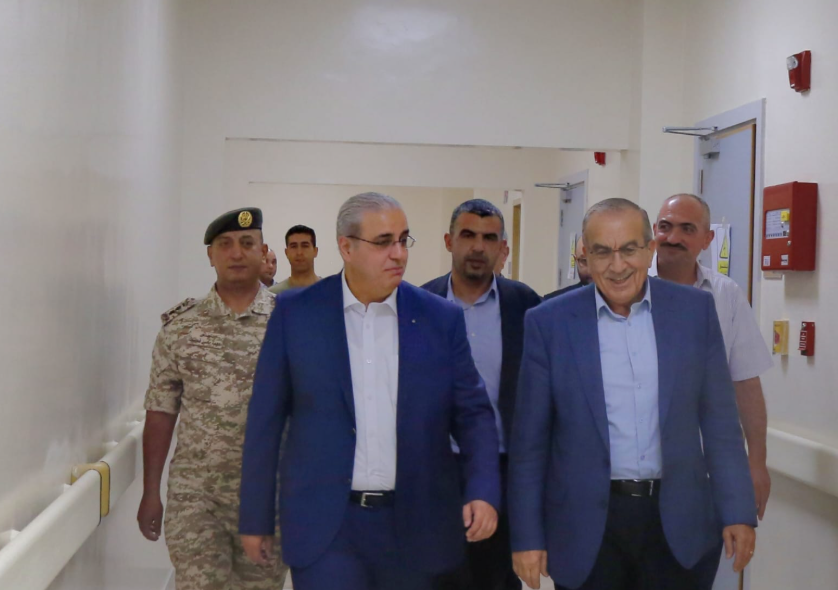 ابو السمن والبدور يطلعان على خطط تأثيث وتشغيل مستشفى الأميرة بسمة الجديد
