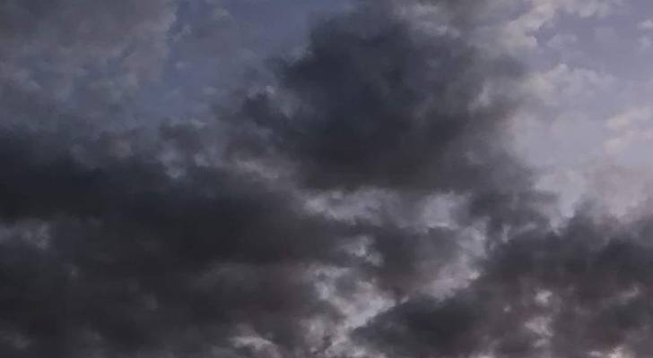 الأرصاد: غيوم رعدية فوق العقبة وهطول زخات مطرية