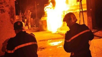 اندلاع حريق ضخم في مستودع بسحاب 